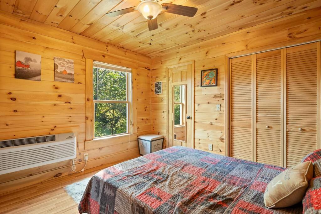 Вилла Dream Weaver Cabin Candler Экстерьер фото